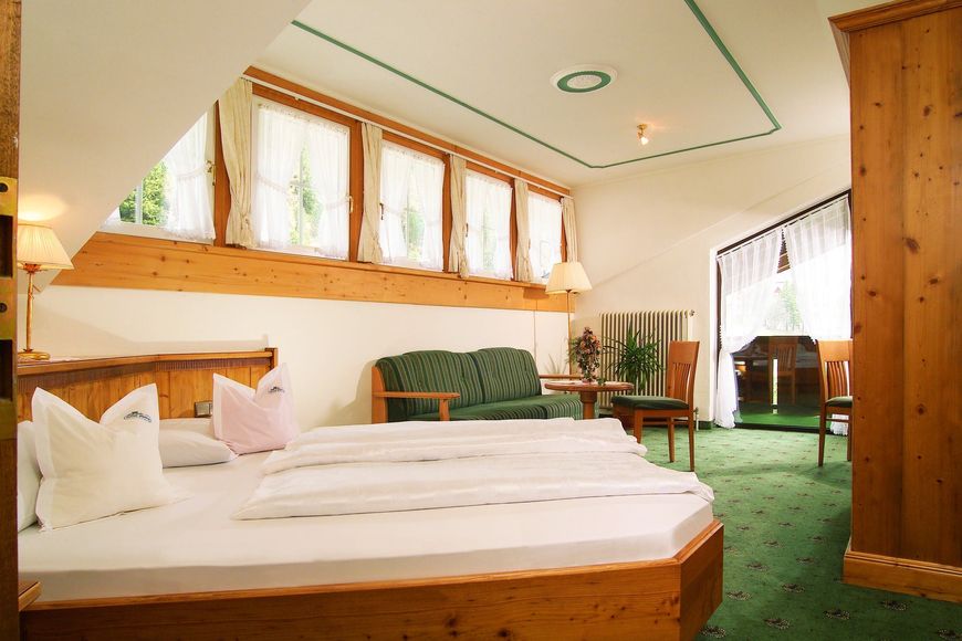 Dvoulůžkov&yacute; pokoj, sprcha/WC (komfort), P