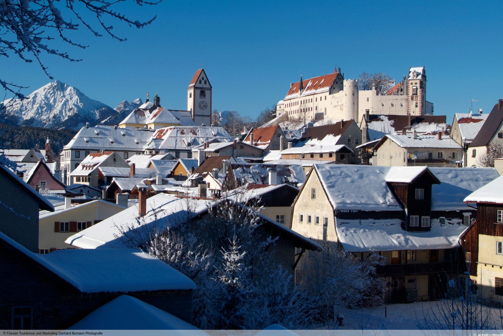 F&uuml;ssen