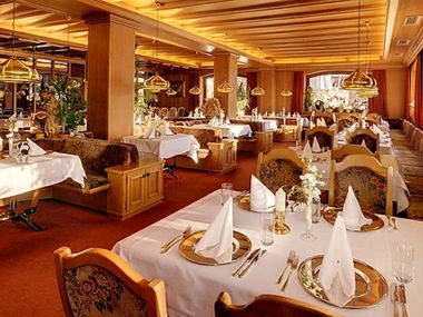 Hotel Alaska