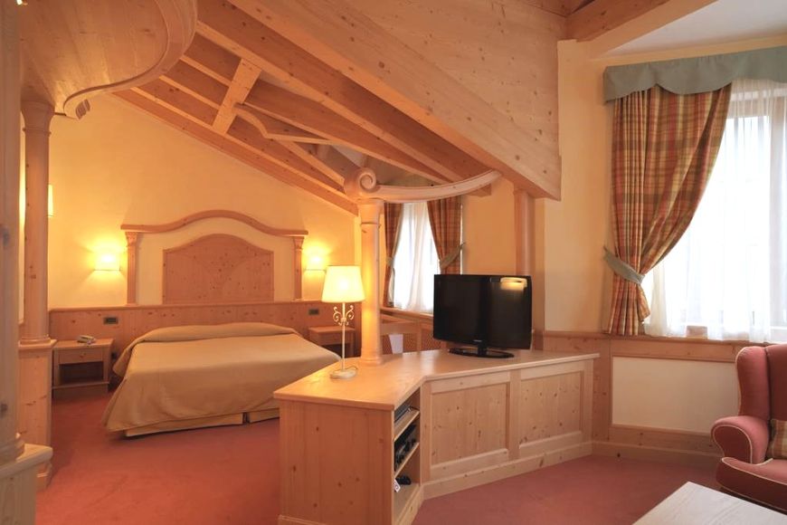 Slide2 - Hotel Du Lac Vital Mountain