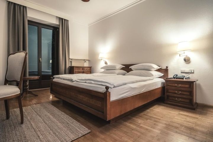 Doppelzimmer/Zustellb. Du/WC, HP