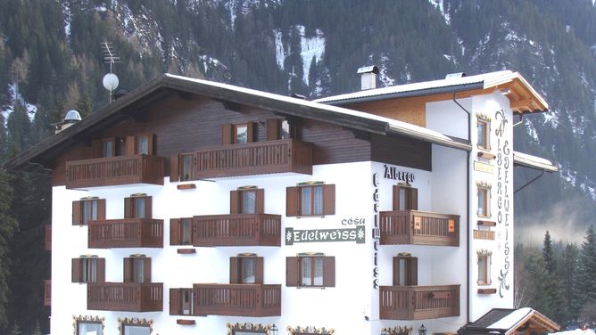 Hotel Césa Edelweiss in Campitello (Italien)