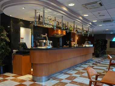 Hotel Diplomatic (BS)