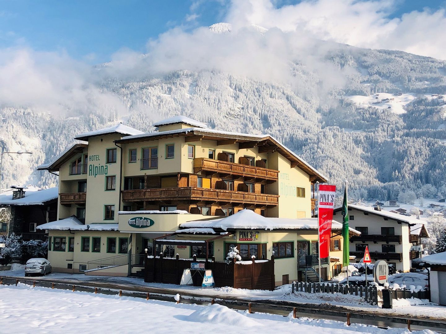 Bekijk informatie over Hotel Alpina - Hotel in Kaltenbach