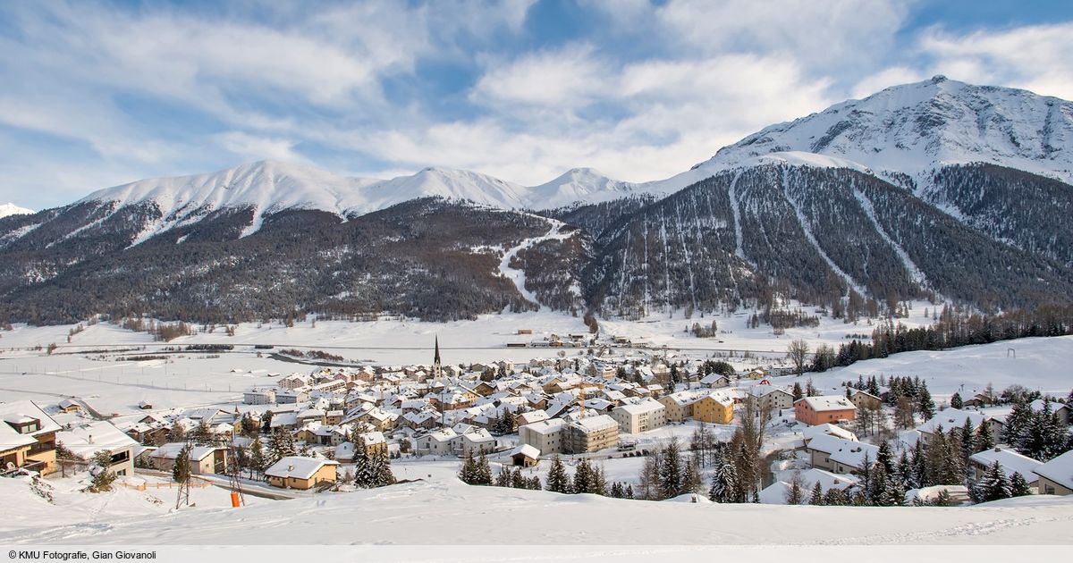 Zuoz (St. Moritz) Ski resort - Piste map Corviglia