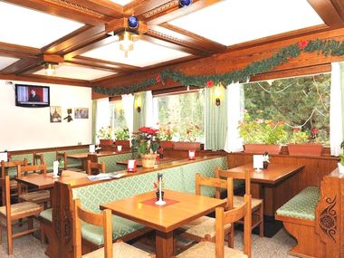 Hotel Bucaneve