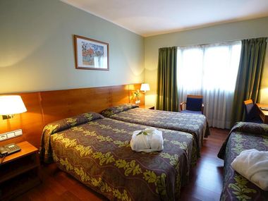 Hotel Diplomatic (S)
