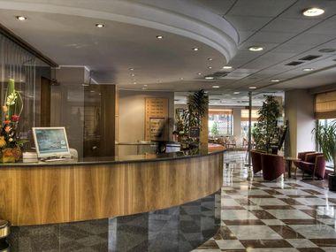 Hotel Diplomatic (S)