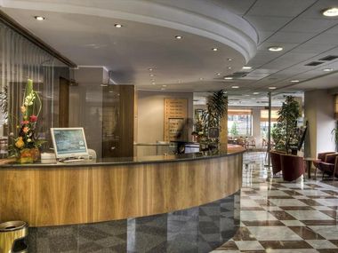 Hotel Diplomatic (P)