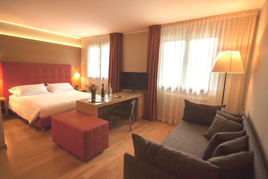 Dvoulůžkov&yacute; pokoj pro jednu osobu, sprcha/WC (16 - 18 m&sup2;), P