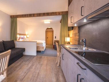 Central Hotel & Apart