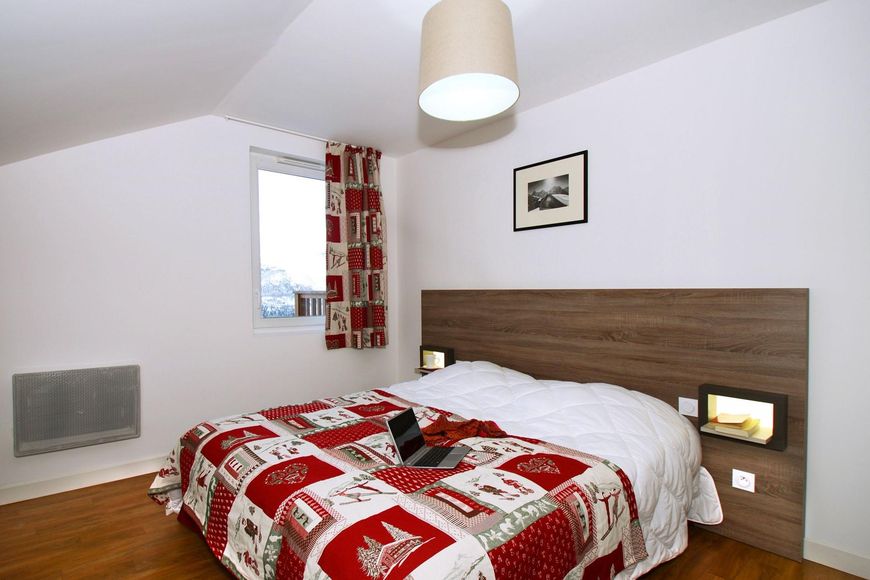 Apartm&aacute;n - 4 os. (35 - 40 m&sup2;), BS