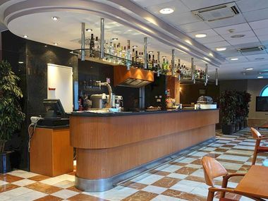Hotel Diplomatic (P)