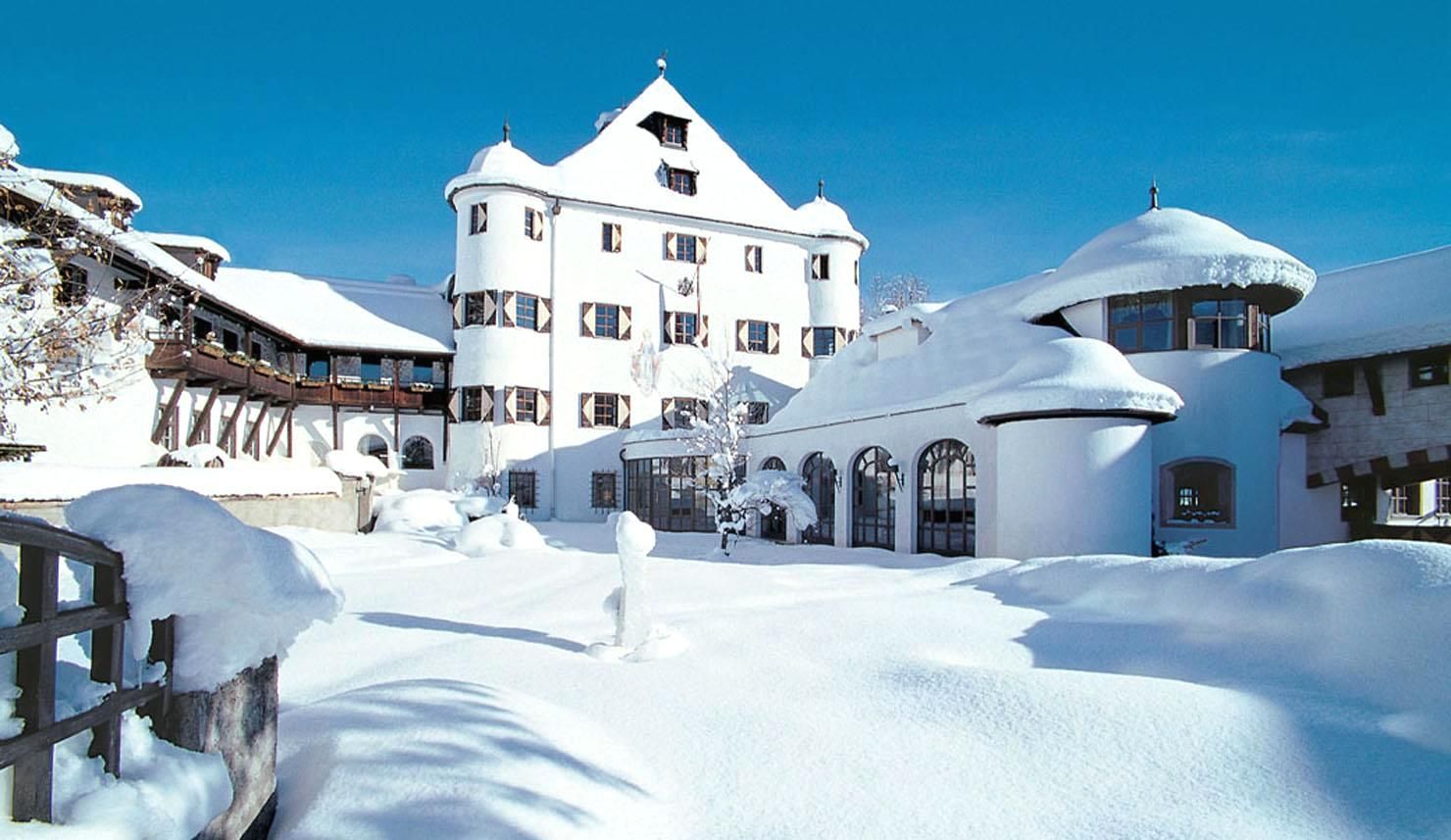 Meer info over Family Hotel Schloss Rosenegg  bij Wintertrex