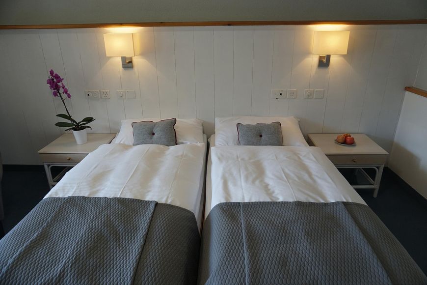 Spenglers Inn - Slide 3