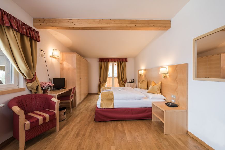 Dvoulůžkov&yacute; pokoj, sprcha/WC, P