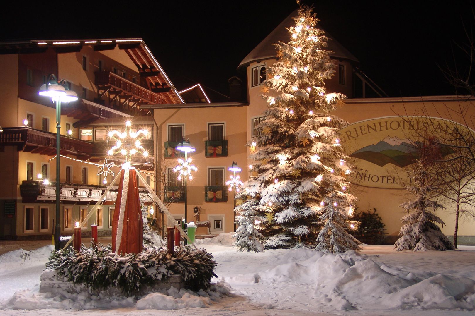 Slide1 - Holiday Hotel Alber Alpenhotel
