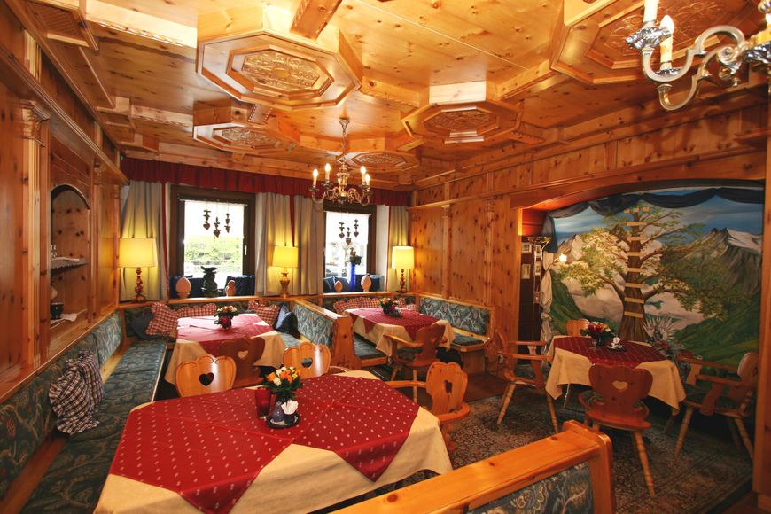 Holiday Hotel Alber Alpenhotel - Slide 4