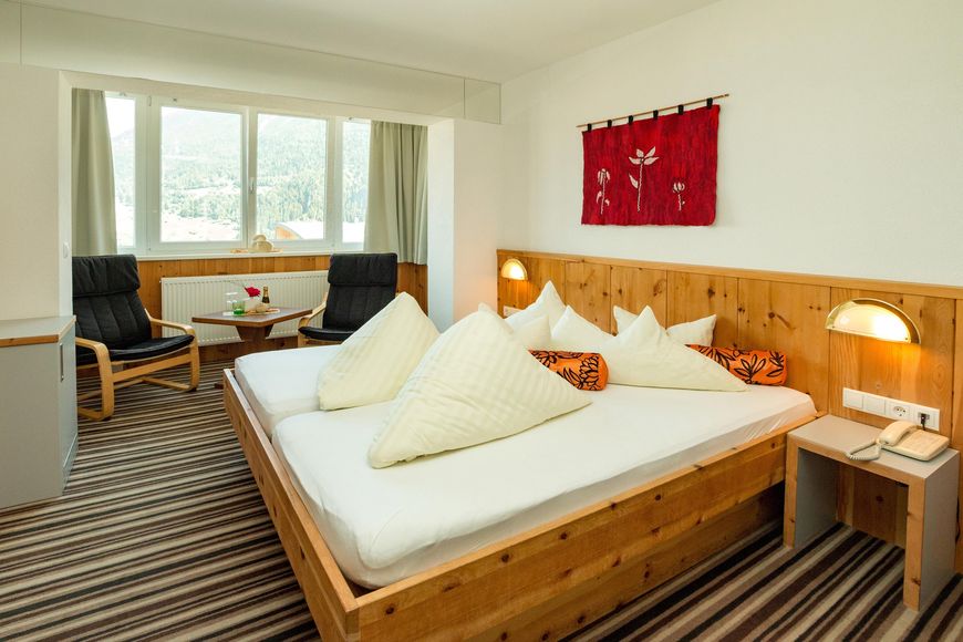 Slide2 - Hotel Alpina Resort