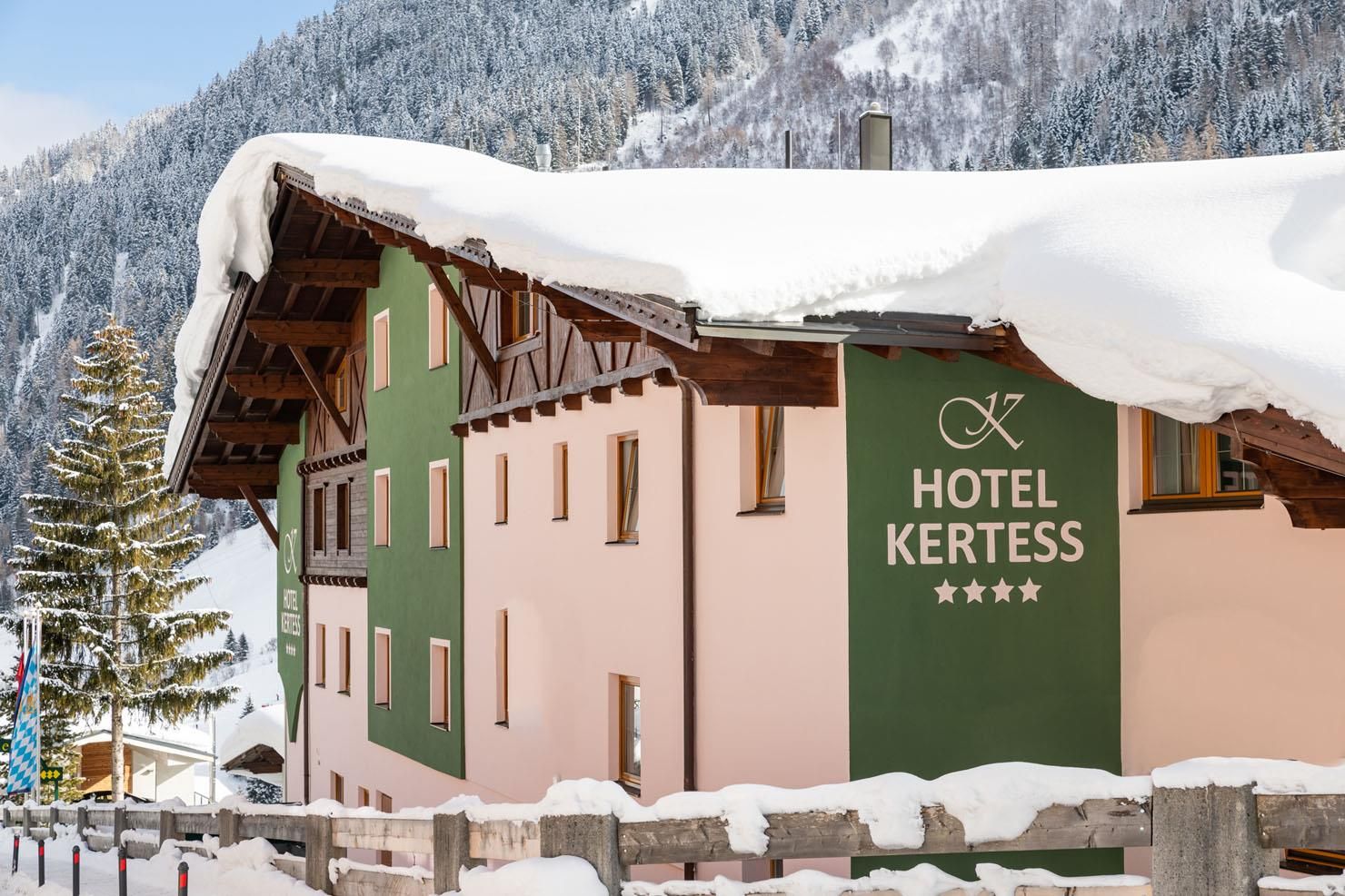 Slide1 - Hotel Kertess