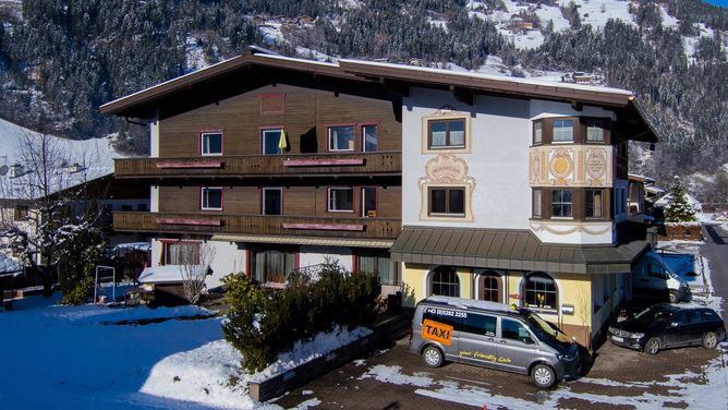 Hotel Garni Maximilian in Zell am Ziller (Zillertal) (Österreich)