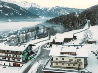 BergBaur &ndash; Das Crazy Farming Hotel