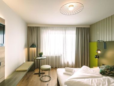 BergBaur &ndash; Das Crazy Farming Hotel