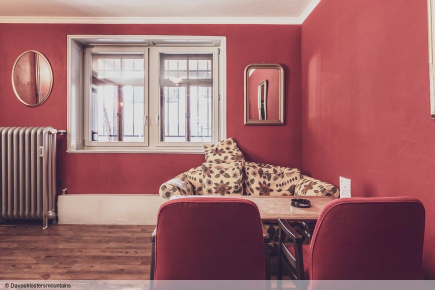 Kleines Palace - Slide 3