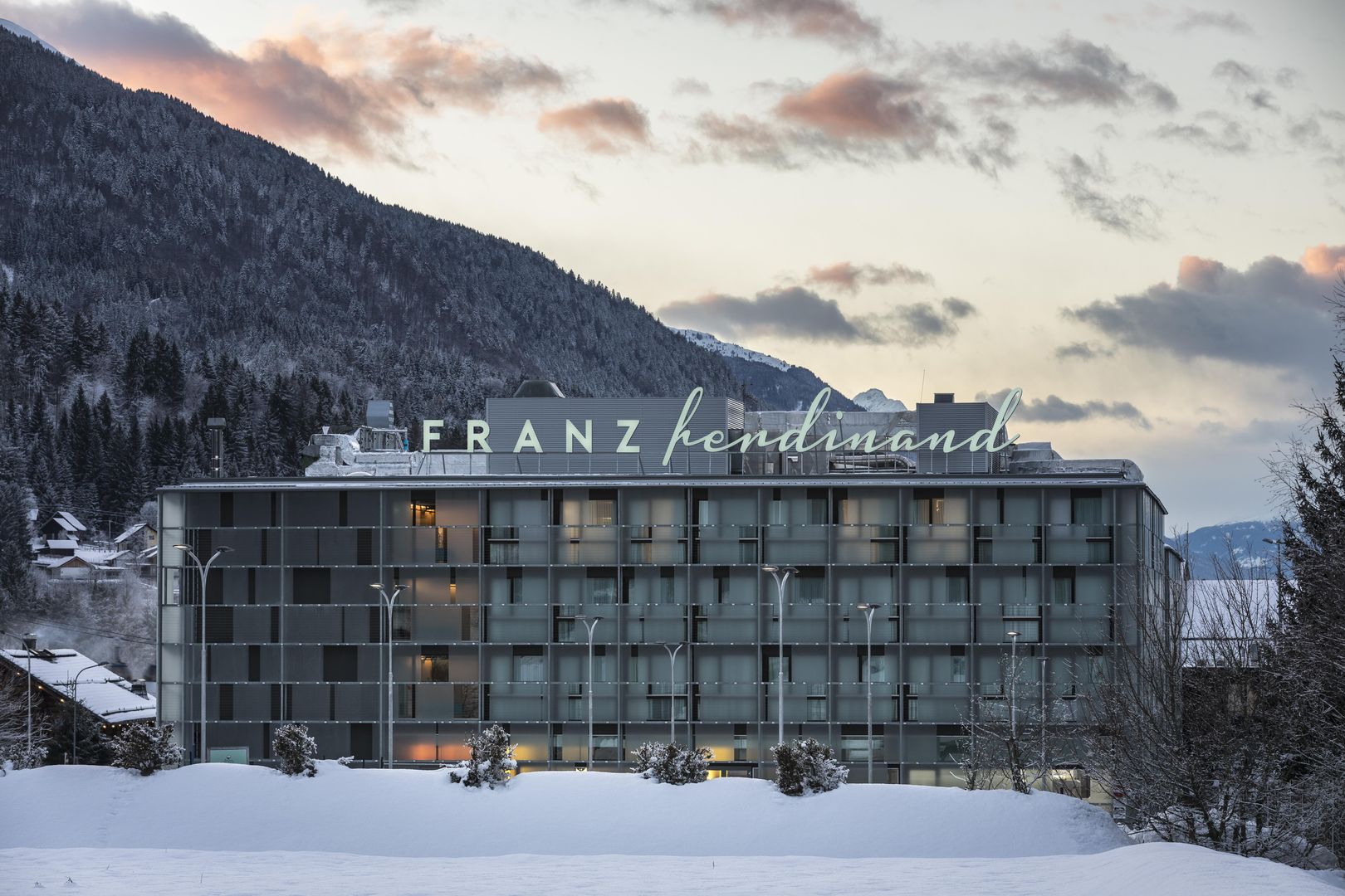 FRANZ ferdinand Mountain Resort Nassfeld - Slide 1