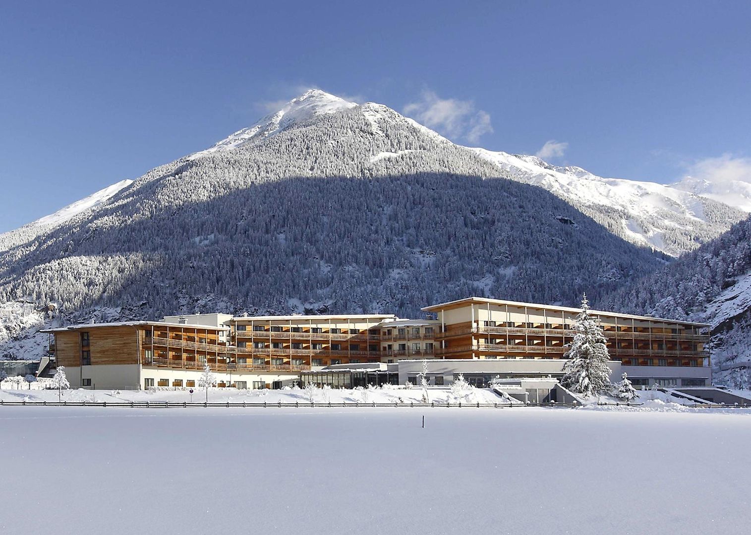 hotel aqua dome therme