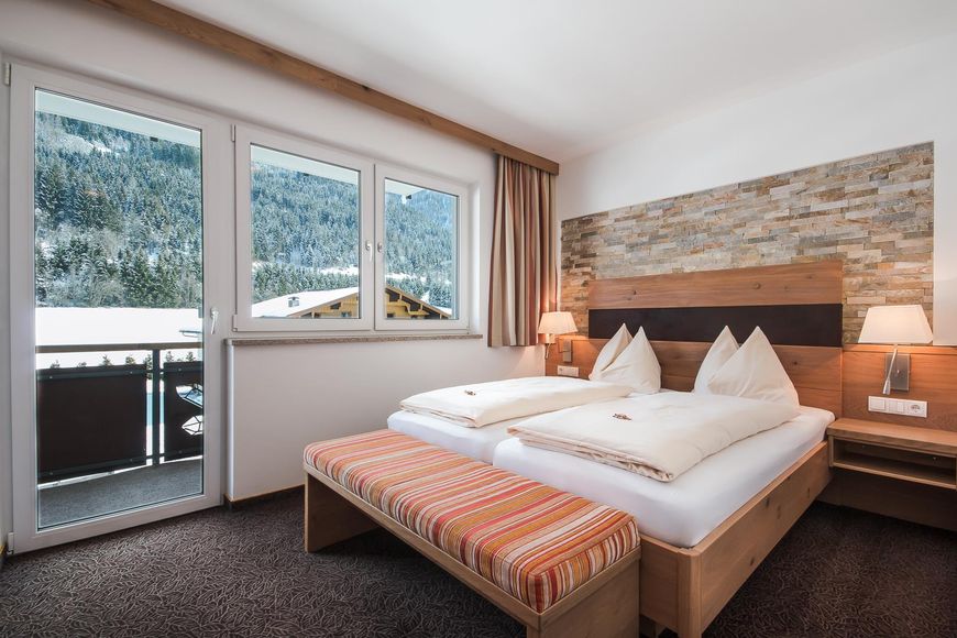 Slide2 - Hotel Alpenwelt