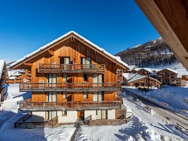 Les Chalets de Bois M&eacute;an