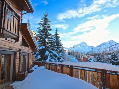 Chalet Mountain Lodge