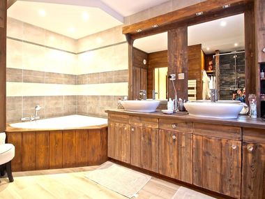 Chalet Mountain Lodge