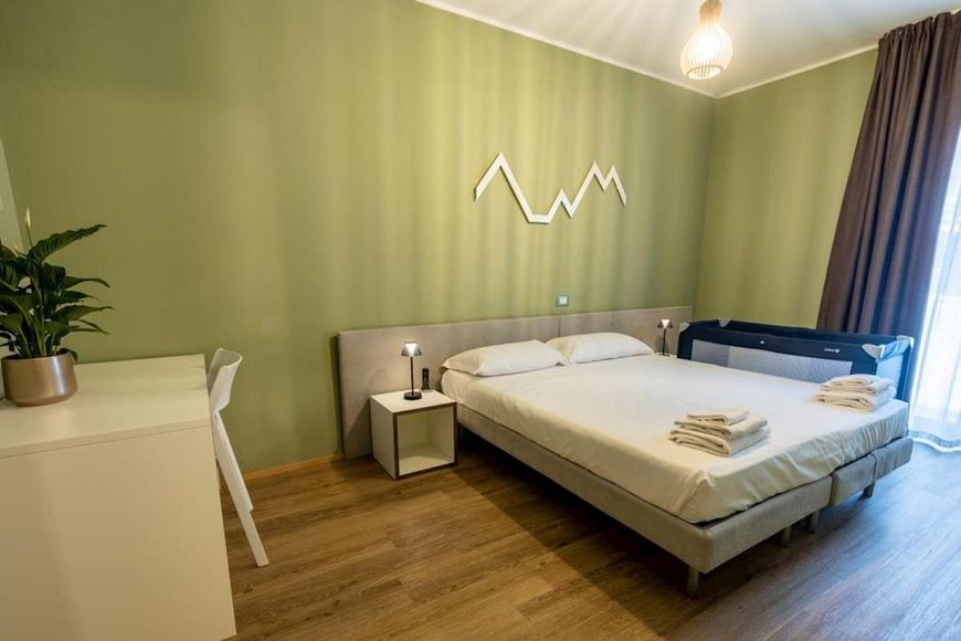 Dvoulůžkov&yacute; pokoj, sprcha/WC, P