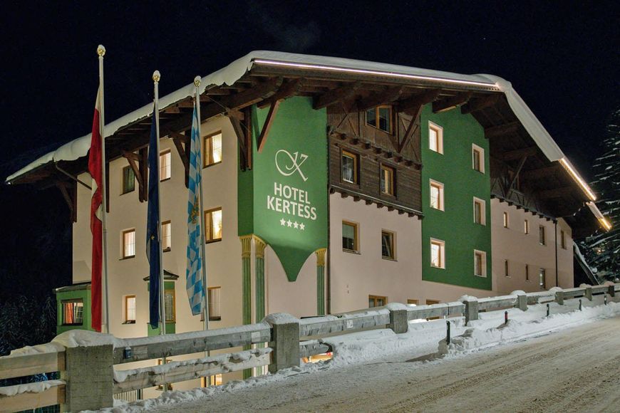 Slide4 - Hotel Kertess