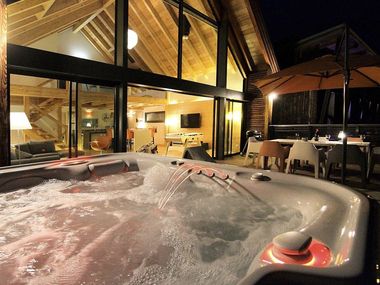 Chalet Sno Lodge
