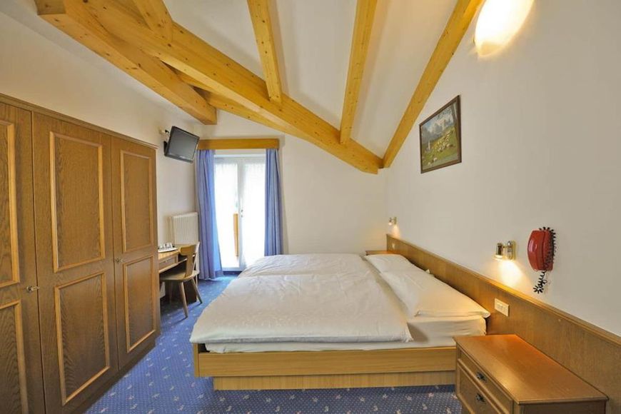 Dvoulůžkov&yacute; pokoj, sprcha/WC, S
