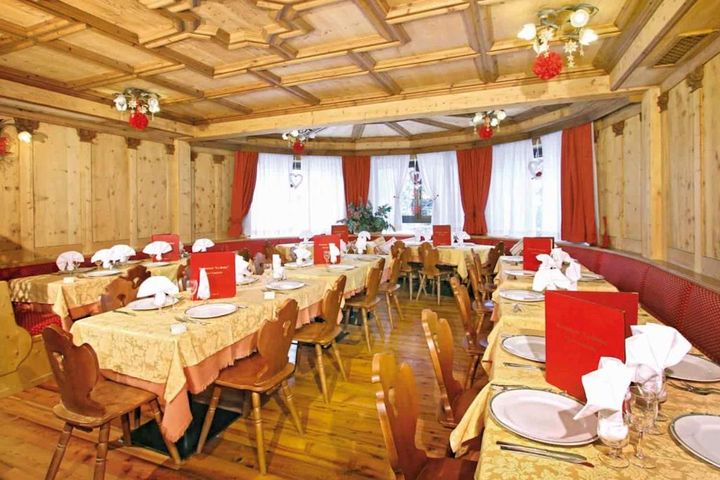 2-persoonskamer/2 bijzetbedden douche/wc (max. 2 volw. + 2 kinderen), HP