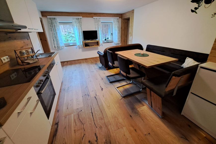 Apartm&aacute;n - 4 os. (cca 55 m&sup2;, max. 2 dos. + 2 děti), BS
