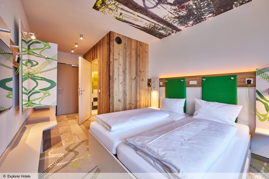 Dvoulůžkov&yacute; pokoj pro jednu osobu, sprcha/WC (cca 21 m&sup2;), S