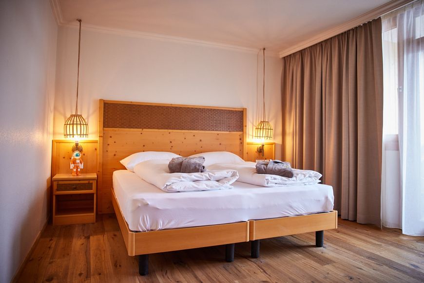 Dvoulůžkový pokoj, sprcha/WC (cca 32 m², FriDa), AI Cover Photo
