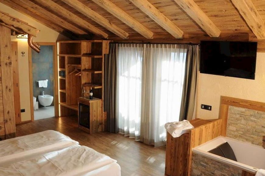 Dvoulůžkov&yacute; pokoj, sprcha/WC, P