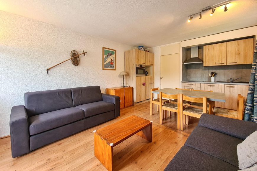 Studio - 4 os. (cca 25 m², GEM22C9), BS Cover Photo