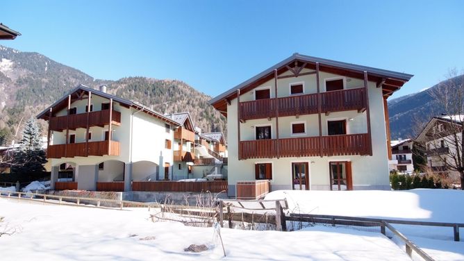 Residence La Rosa delle Dolomiti - Apartment - Pinzolo