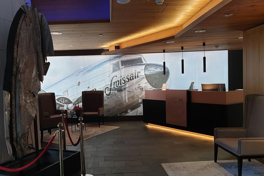 Hotel Dakota - Slide 3