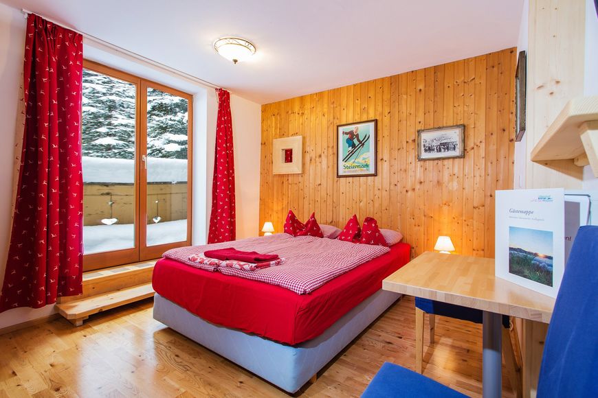 Dvoulůžkový pokoj pro jednu osobu, sprcha/WC (cca 20 m²), P Cover Photo