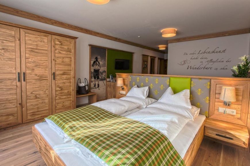 Dvoulůžkov&yacute; pokoj pro jednu osobu, sprcha/WC (20 - 25 m&sup2;, Budget), P PLUS