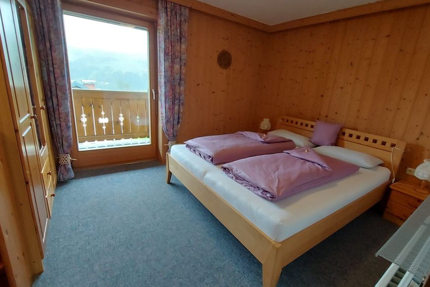 Apartm&aacute;n - 4 os. (cca 60 m&sup2;), BS