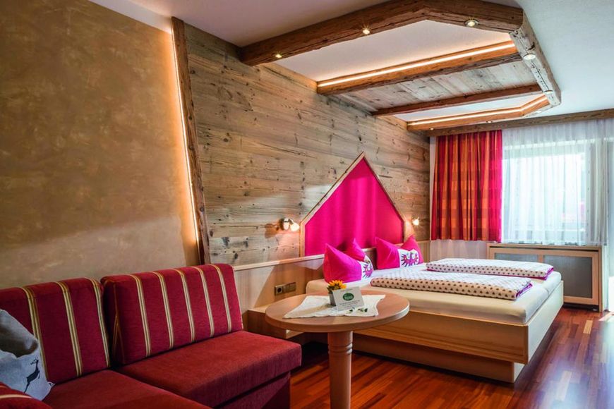 Dvoulůžkový pokoj, sprcha/WC (Hochzillertal, 21 - 23 m²), P Cover Photo